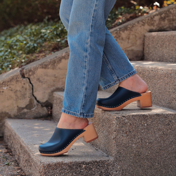 Clogs & Mules