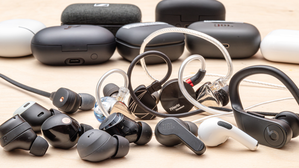 Earphones & Headphones